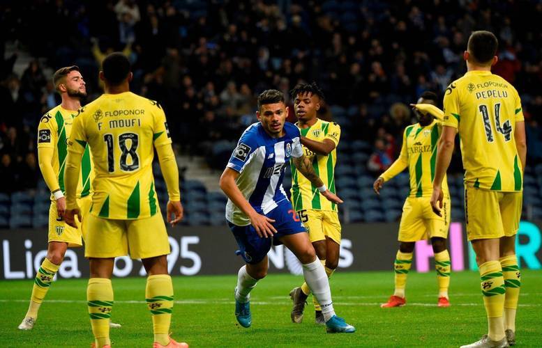 里昂客场不敌兰斯,遭遇两连败 里昂客场不敌兰斯,遭遇两连败