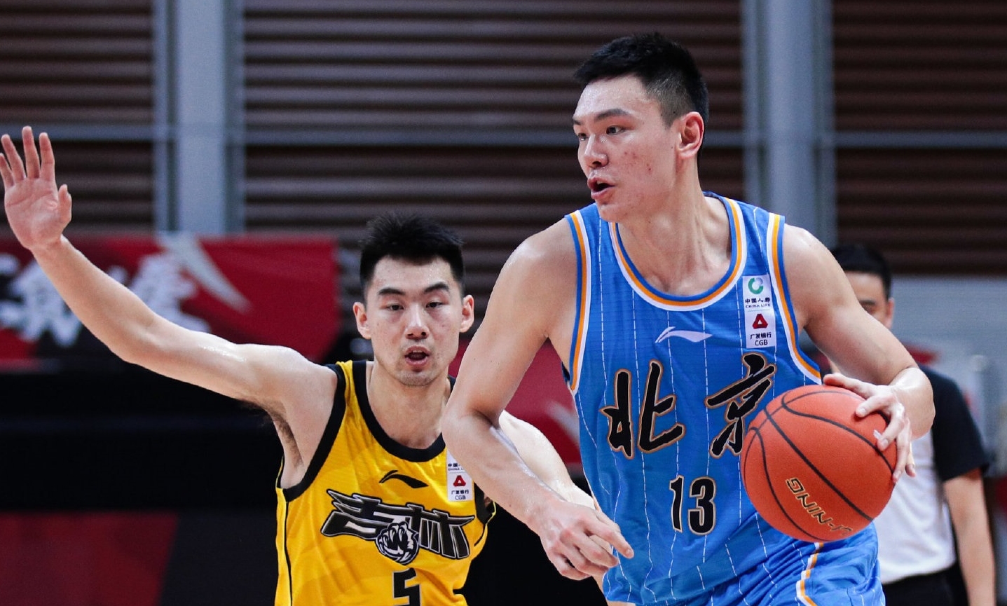 广州男篮客场惜败浙江队,遭遇两连败,争分加油的简单介绍 广州男篮客场惜败浙江队,遭遇两连败,争分加油的简单介绍