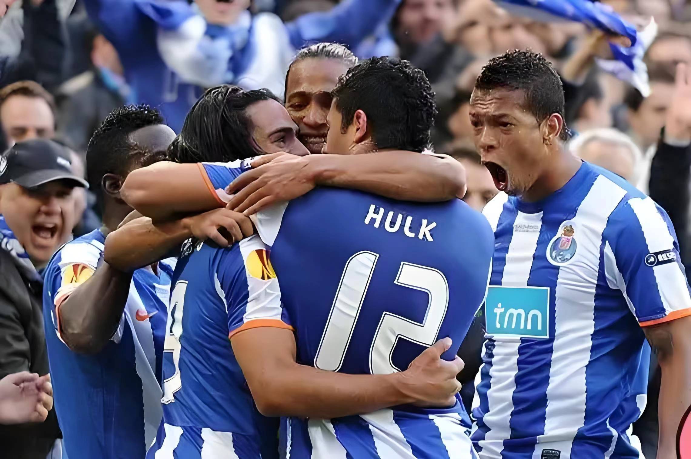 里尔进攻端球员展现出色技术,帮助球队取胜 里尔进攻端球员展现出色技术,帮助球队取胜