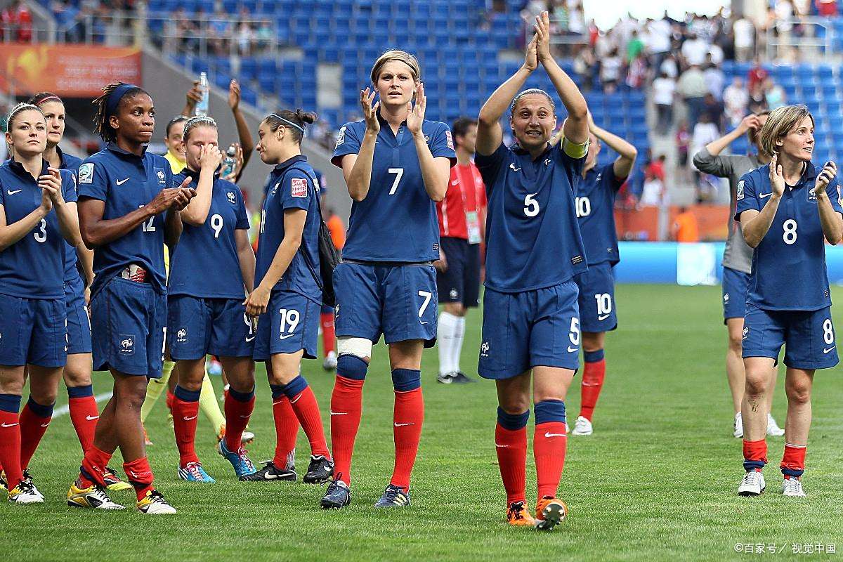 汉诺威球队在主场展现出色实力碾压对手