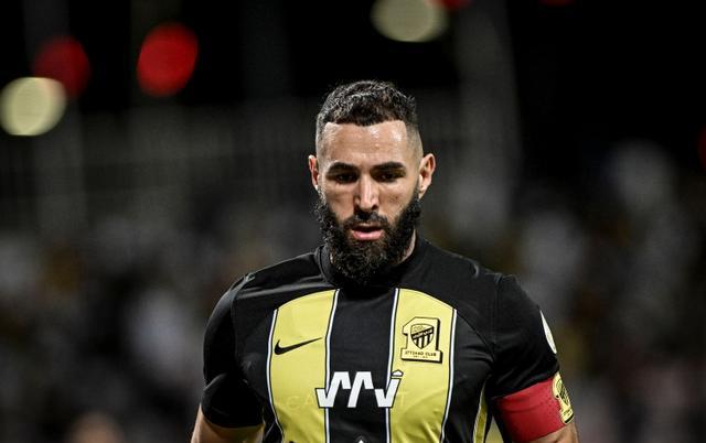 包含马赛鏖战曼城,本泽马状态火热的词条 包含马赛鏖战曼城,本泽马状态火热的词条