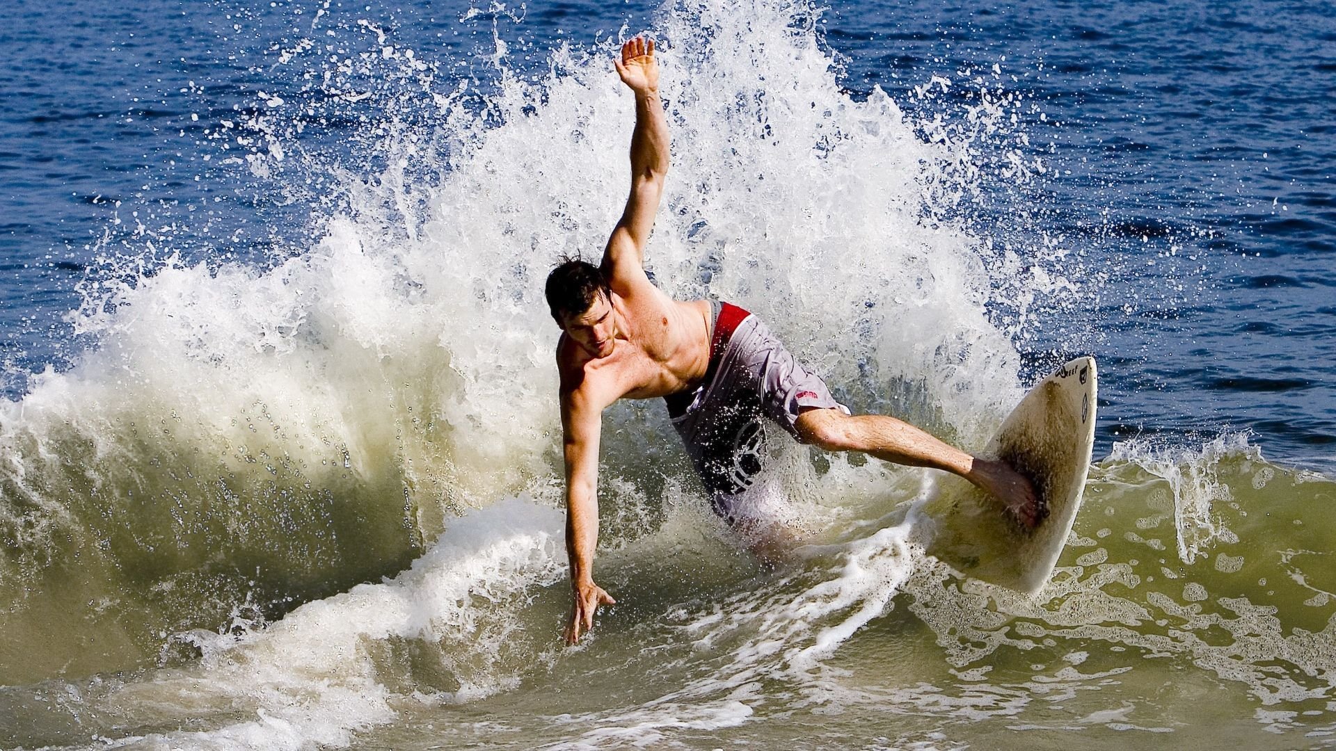 从沙漠到巅峰,当阿尔及利亚精神点燃NBA总决赛的想象