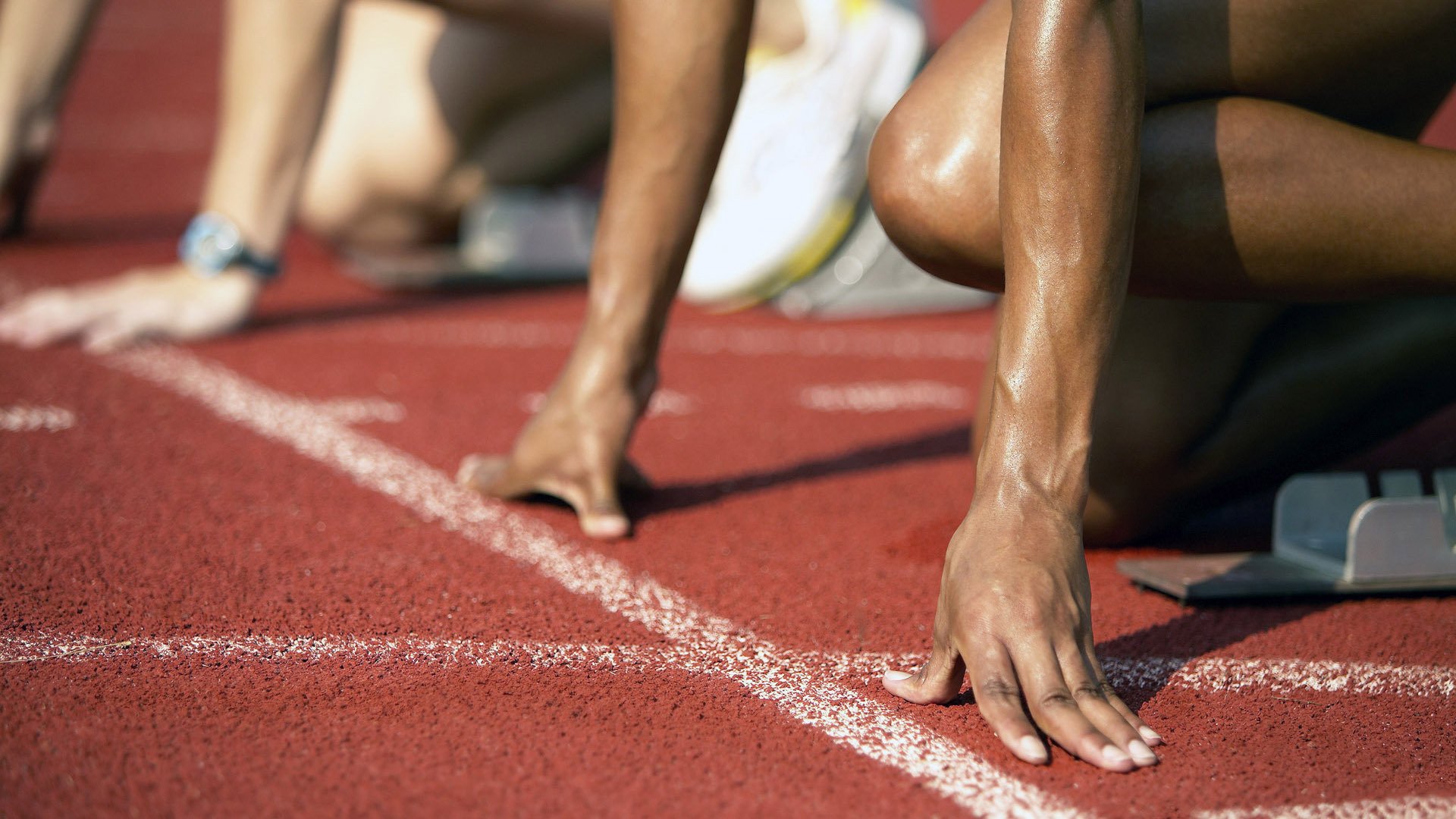 赛道与绿茵场的双重绝杀，卡塞米罗的F1统治与尤文的终场奇迹